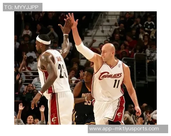 骑士因违反联盟球员参与政策遭罚十万美元引发热议