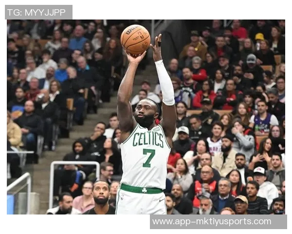 杰伦布朗状态火热助凯尔特人取得4胜1负佳绩场均31分7板表现抢眼